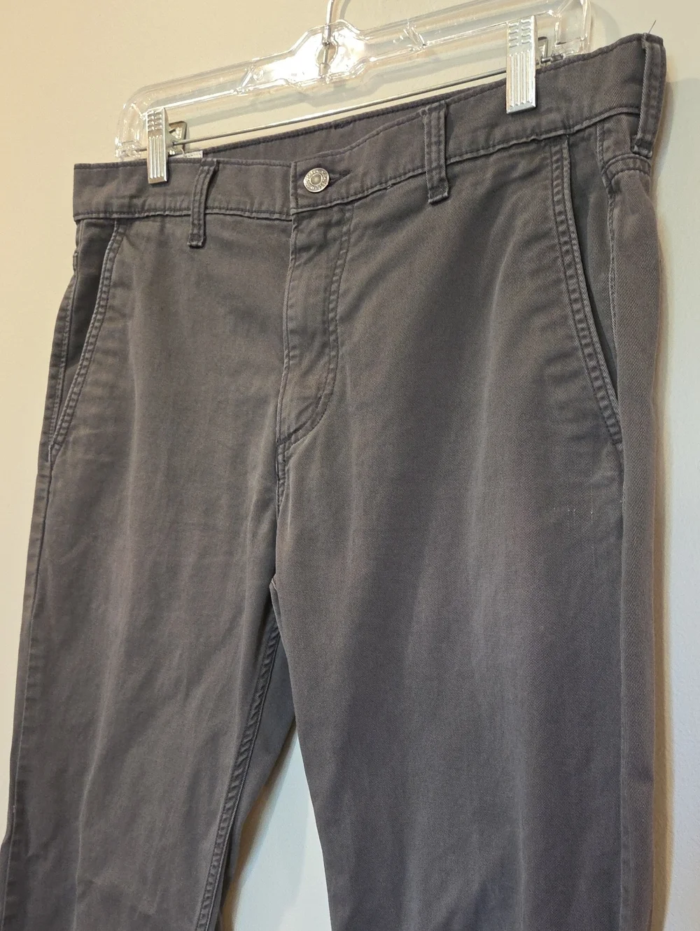 Levis Mens Chino Pants Charcoal Gray Straight Leg 13151-0083 32x32